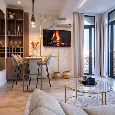 Golden View - Breathtaking Location In Bucharest Apartman Kültér fotó