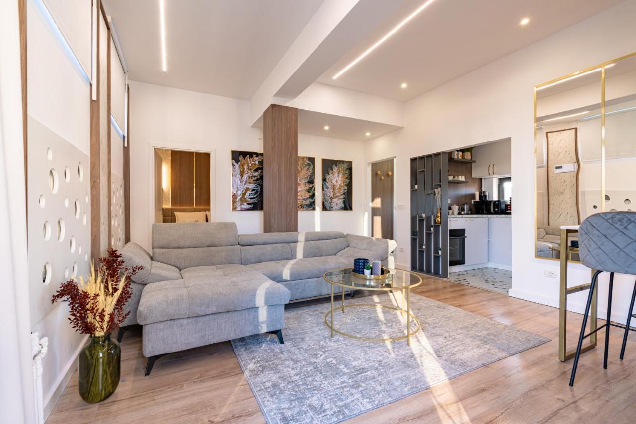 Golden View - Breathtaking Location In Bucharest Apartman Kültér fotó