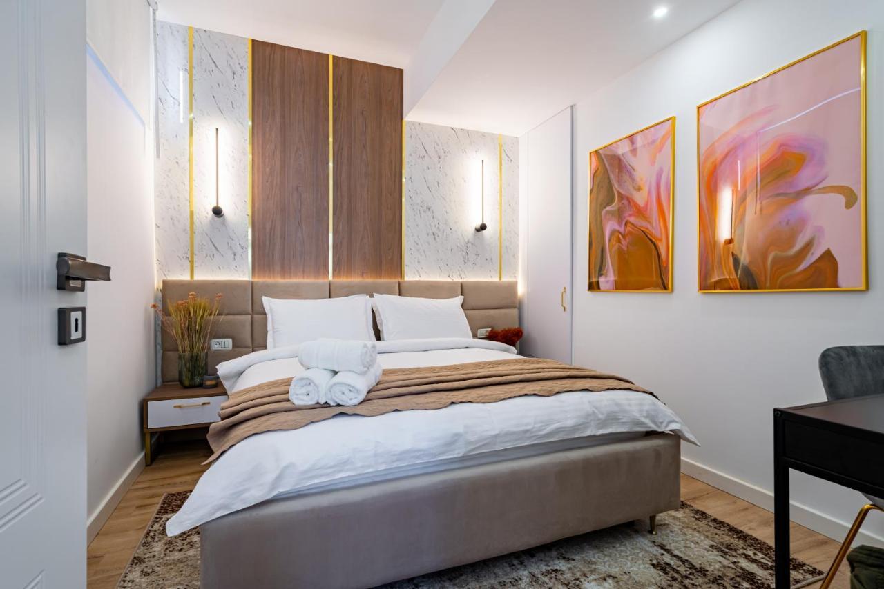Golden View - Breathtaking Location In Bucharest Apartman Kültér fotó