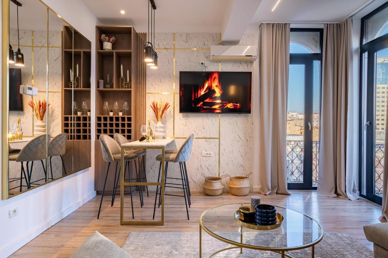 Golden View - Breathtaking Location In Bucharest Apartman Kültér fotó