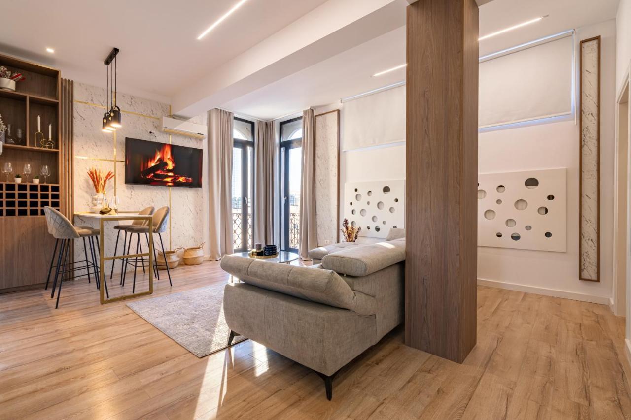 Golden View - Breathtaking Location In Bucharest Apartman Kültér fotó