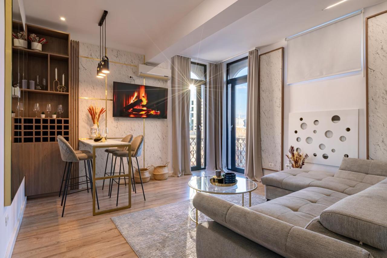 Golden View - Breathtaking Location In Bucharest Apartman Kültér fotó
