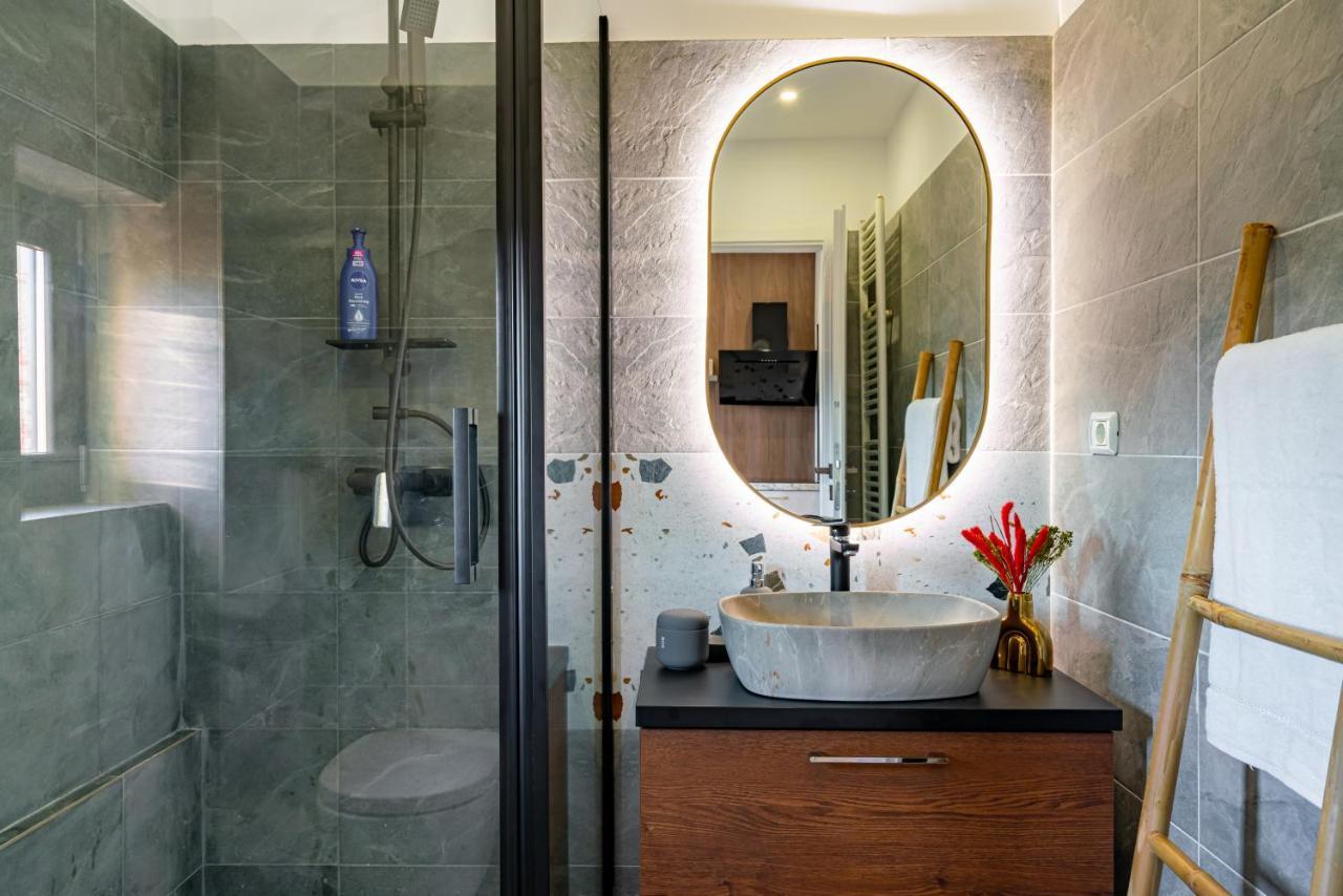 Golden View - Breathtaking Location In Bucharest Apartman Kültér fotó