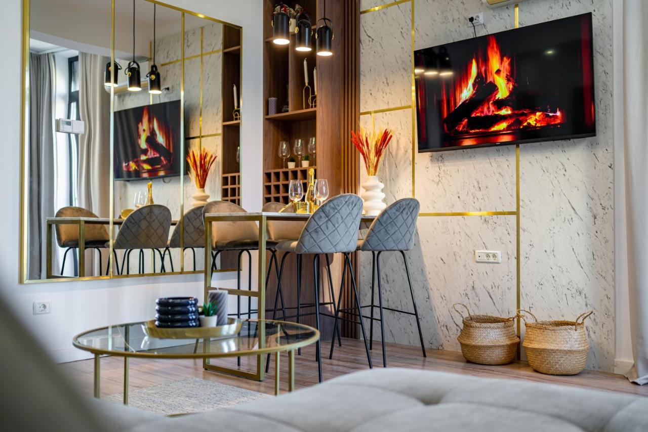 Golden View - Breathtaking Location In Bucharest Apartman Kültér fotó